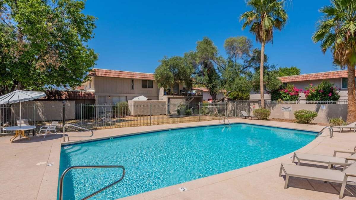 The Lakes Condo | *15 Percent Off* Sundevil Stay⁓Pool⁓Near ASU~Tempe