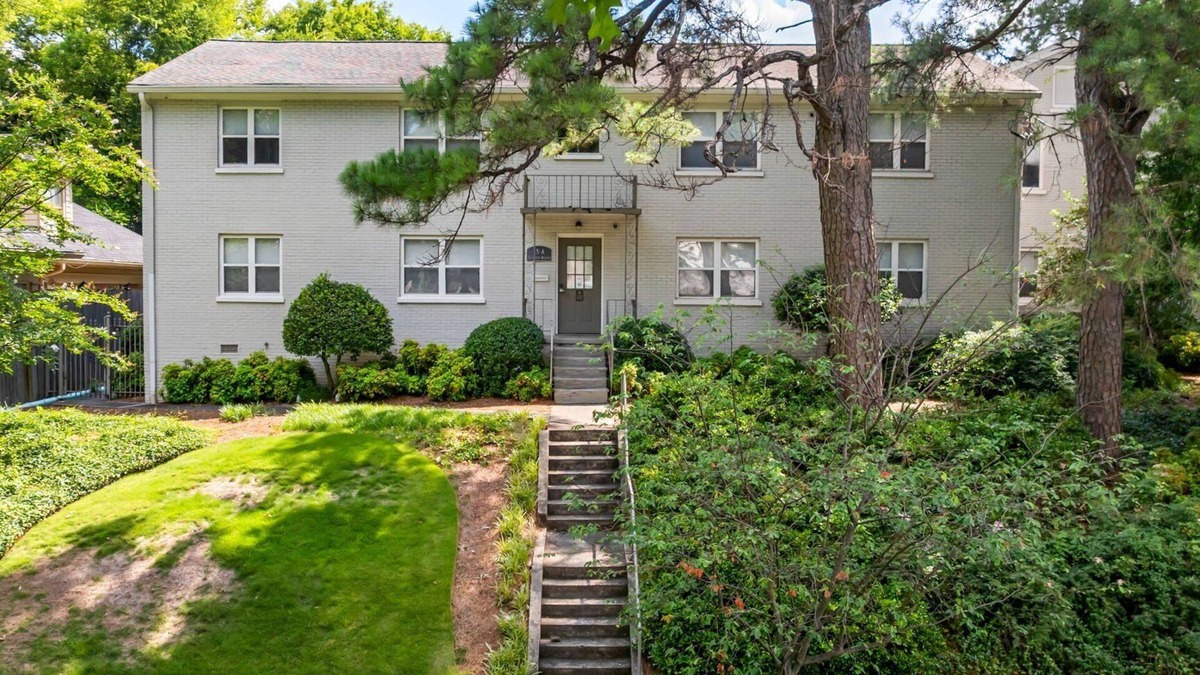 Brookwood Condo | 15 Standish Ave NW