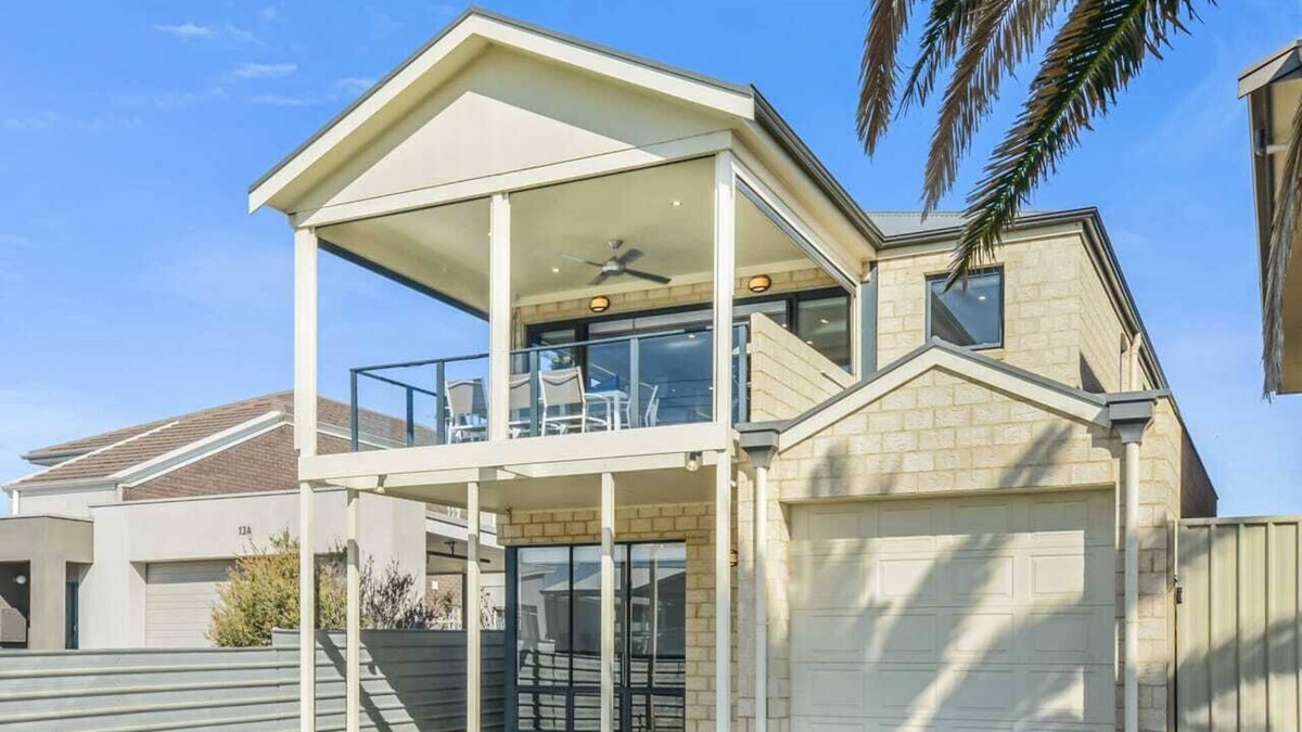 Hayborough House | 15A Elliot - Wi-Fi - Close to Beach