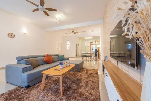 Bandar Sri Sendayan House | 15pax+Seremban stay n rest As316 民宿