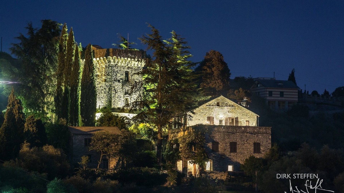 Aigo Villa | 15th century castle, between Cinque Terre and Portofino, private pool, sea view