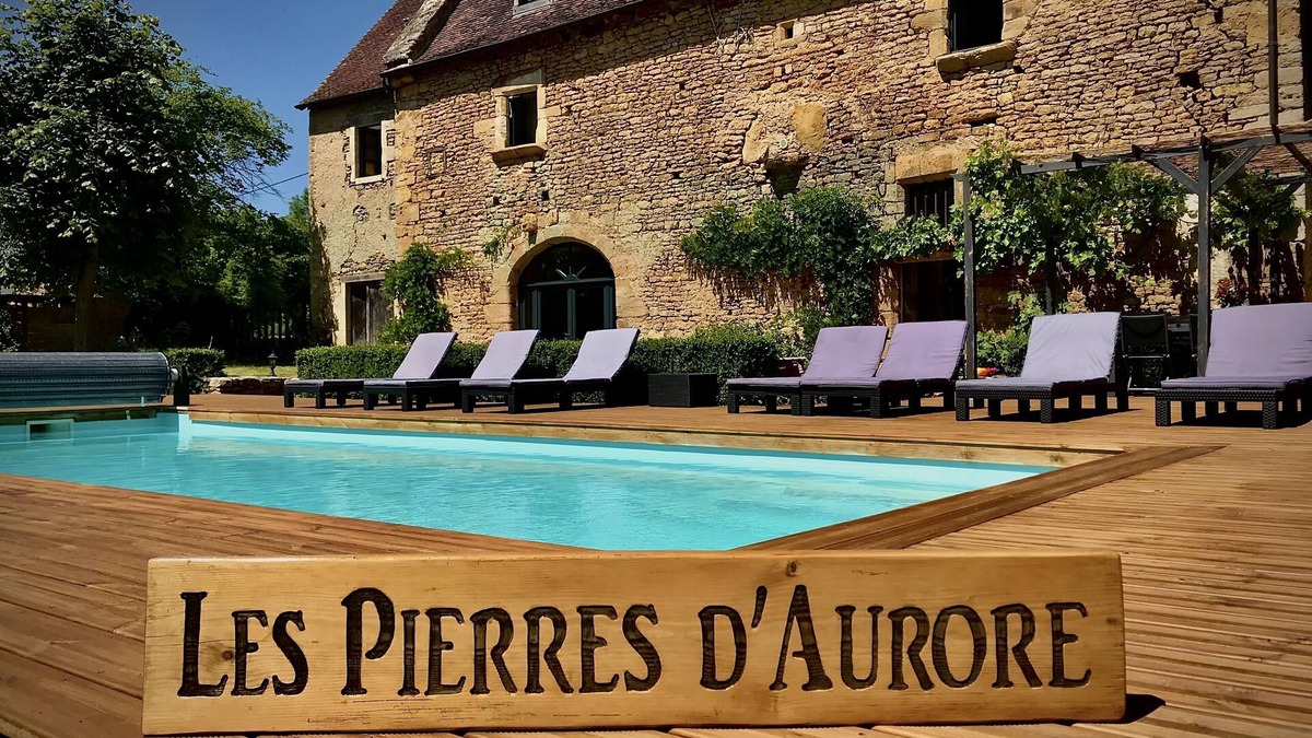 Montgivray Villa | 15th century villa, old stones, swimming pool, garden, sleeps 12