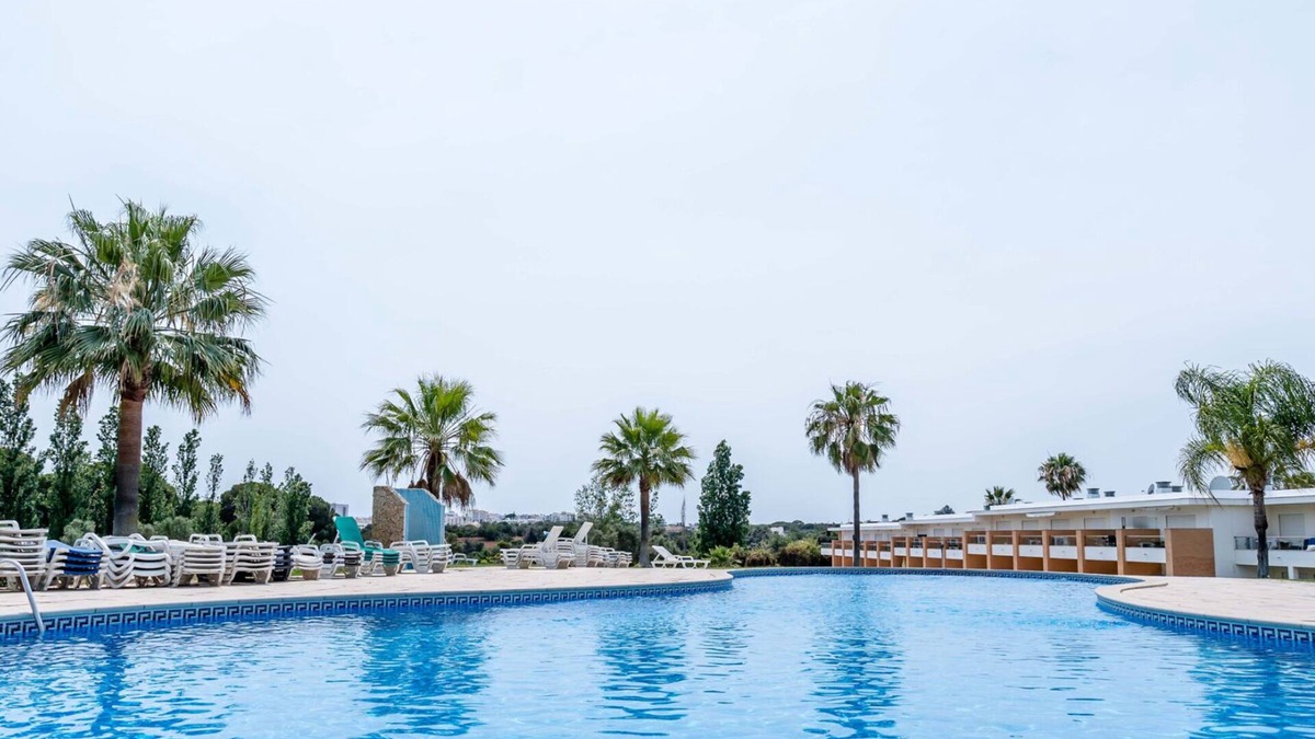 Branqueira Ski Chalet | #160 V3 Vila Branca 92 by Home Holidays