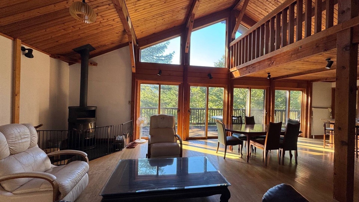 Fujikawaguchiko Cottage | 162㎡cabin/3min walk Lake Saiko/remote work/BBQ/5min drive Kawaguchi Lake/Mt.Fuji