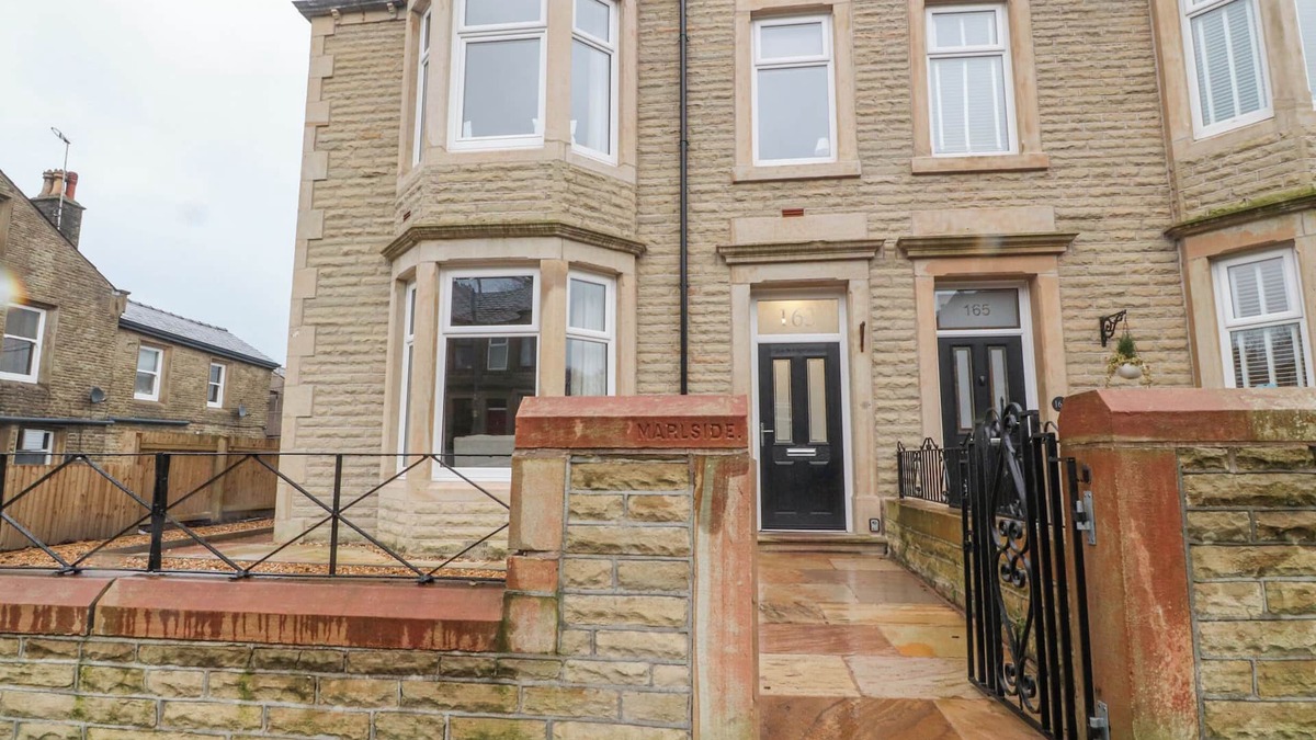 Baxenden Cottage | 163 MANCHESTER ROAD, pet friendly, with hot tub in Accrington