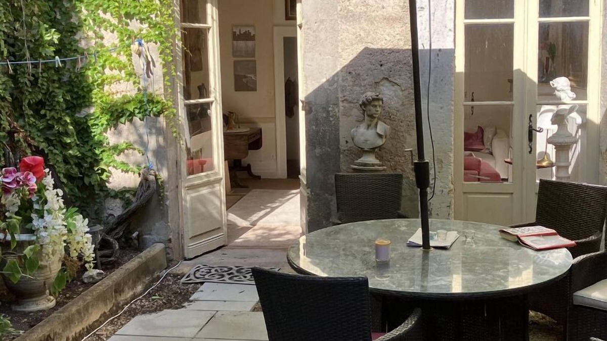 Sainte-Foy-la-Grande House | 16th Century Merchant's HousenSte Foy La GrandenNr Bergerac ✈️nSleeps 4nNEW!