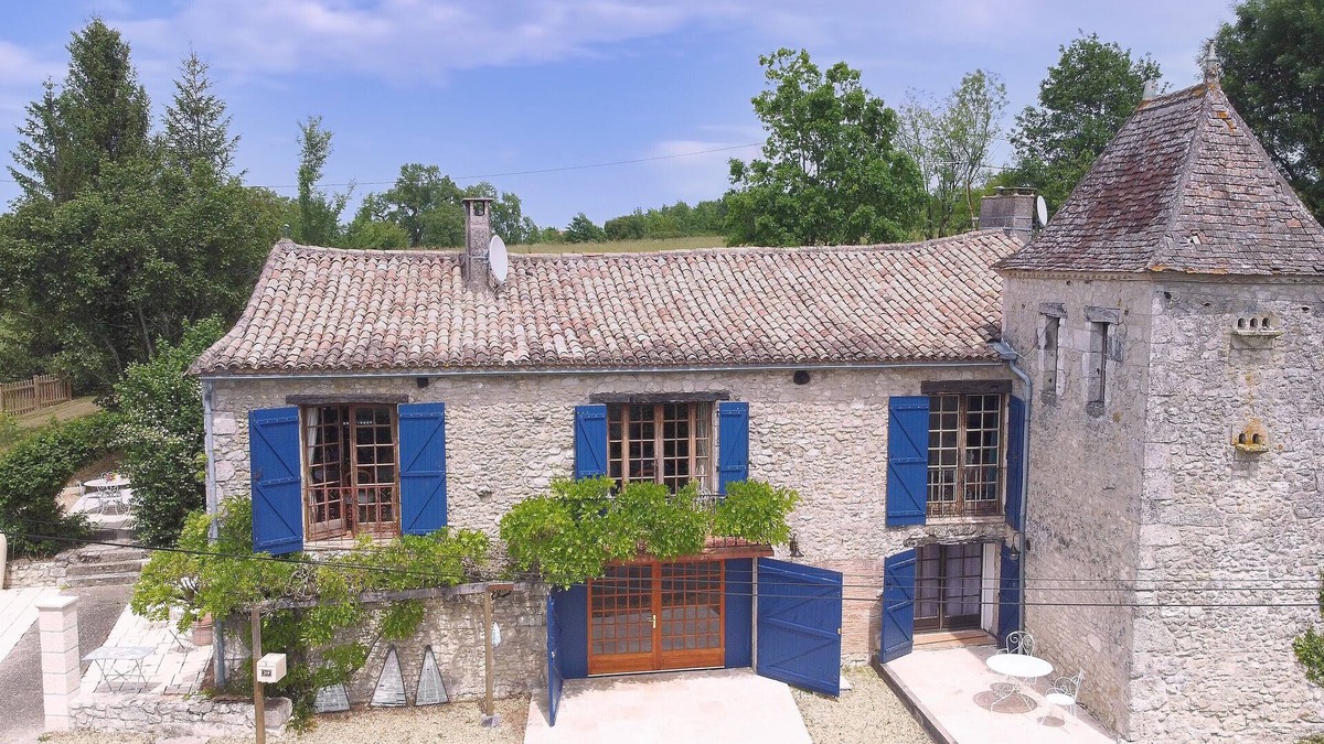 Saint-Sernin House | 16th Century hunting lodge with modern pool