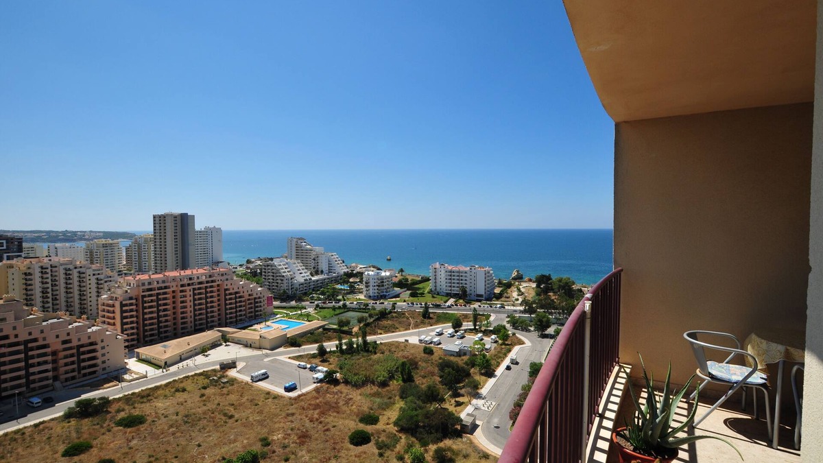 Praia da Rocha Apartment | 16th Floor Clube Praia Mar Apartment with Spectacular Ocean and River View