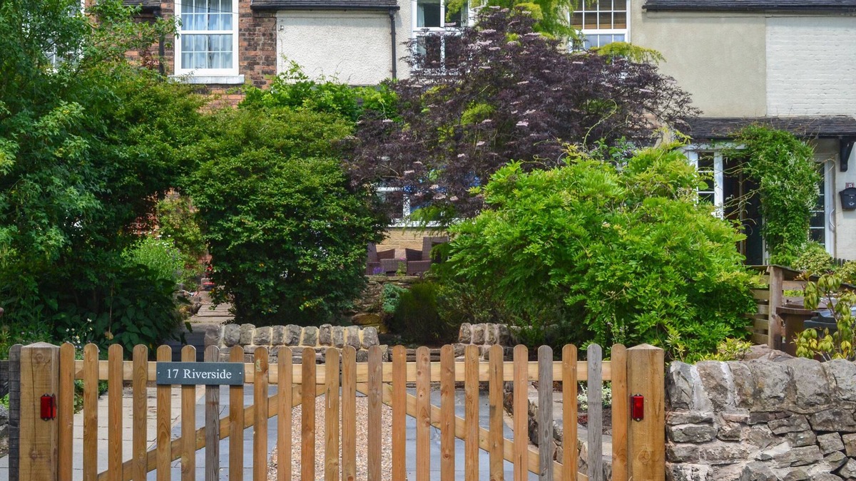 Oakamoor Cottage | 17 Riverside