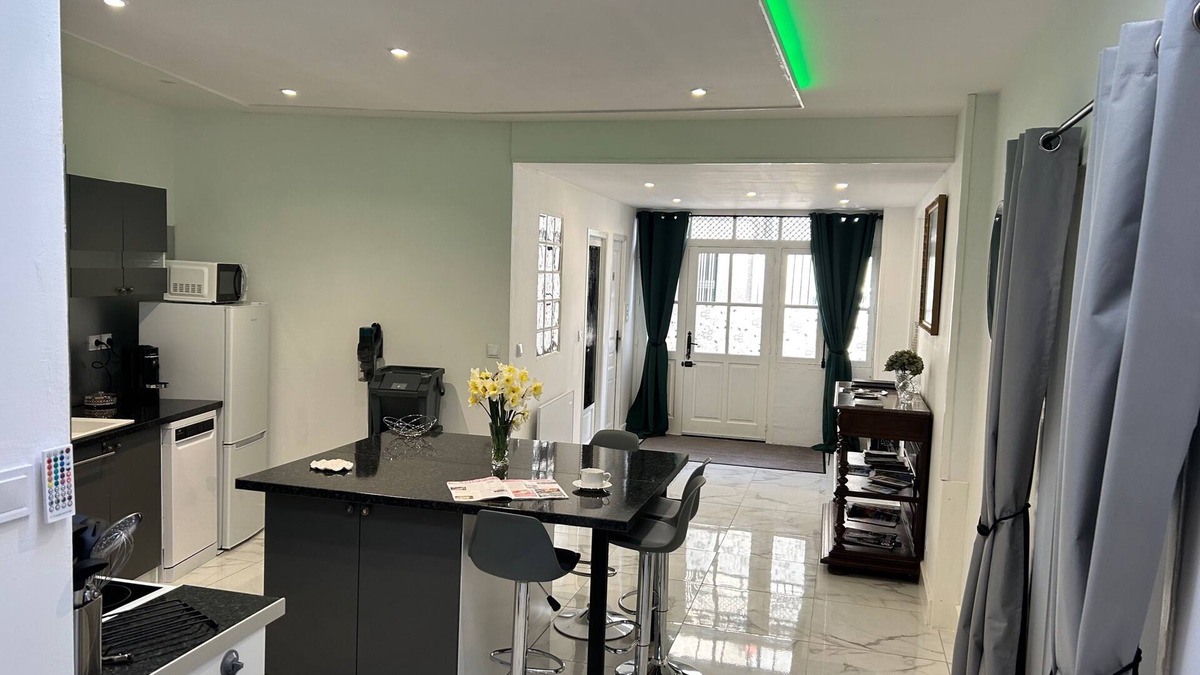Le Dorat House | 1712Villacarre Holiday Gite