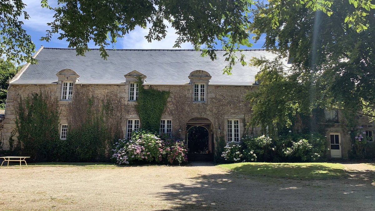 Cite Apartment | 17th century property between the pink granite coast and Lannion, apartment 70m2
