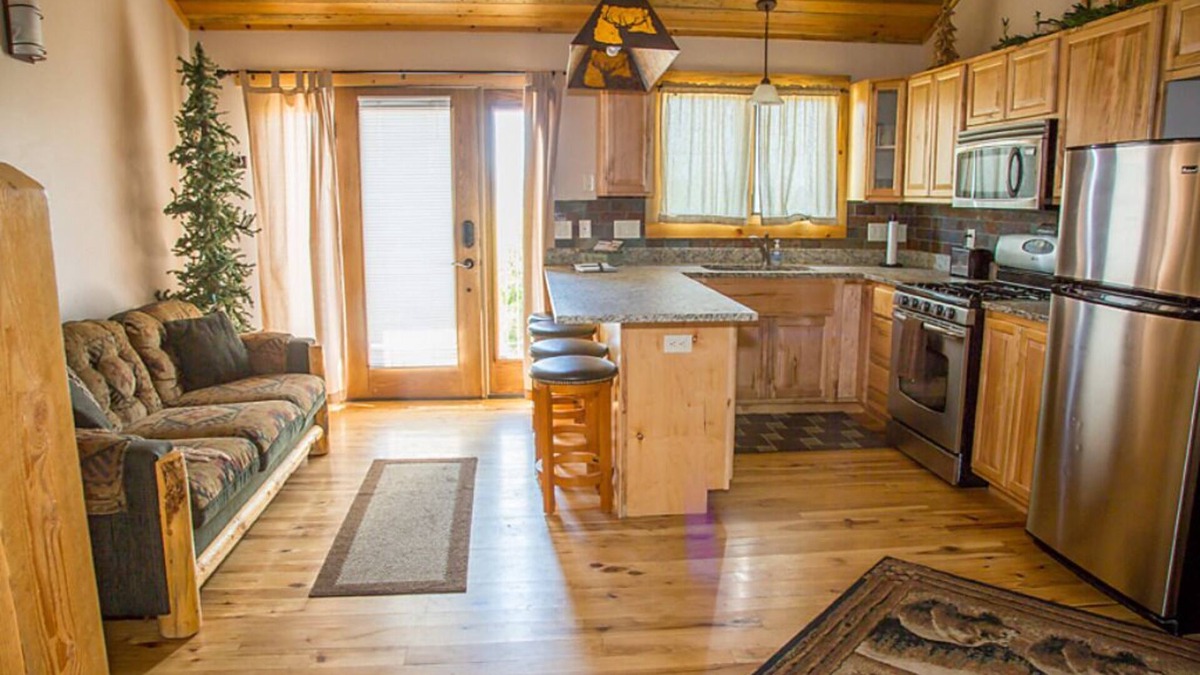 Afton Condo | 18) 1 BEDROOM WITH LOFT CONDOS - 3 QUEENS- The Mountain Inn