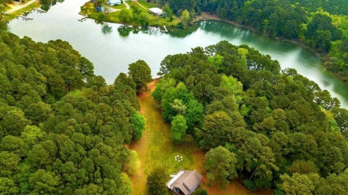 Point Lookout House | 18-Acre Waterfront Sanctuary: Peace & Privacy