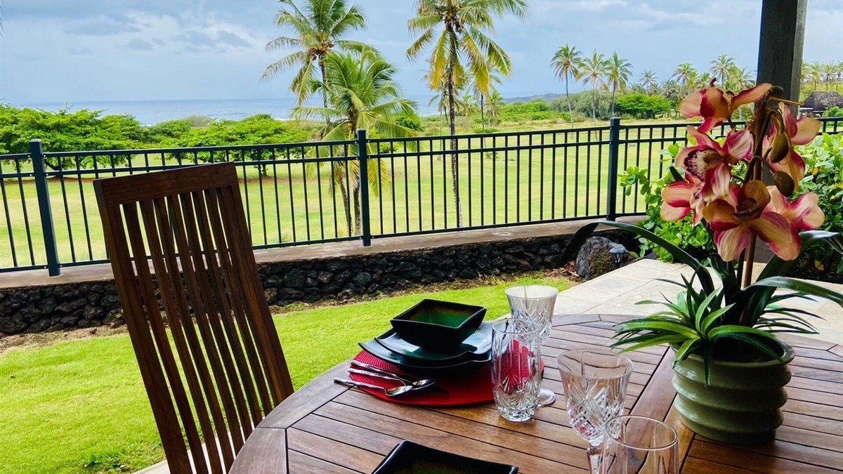 Punaluu Condo | #18 Near Volcano Park & Punalu`u Black Sand Beach- Na`alehu, HI