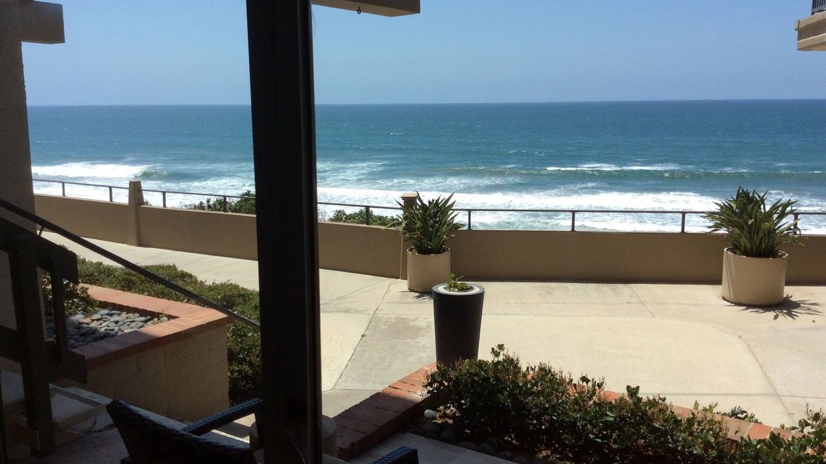 Solana Beach Condo | 180 degree Ocean Front Views of whole Pacific Ocean.FuLL HOUSE AC and HEATING