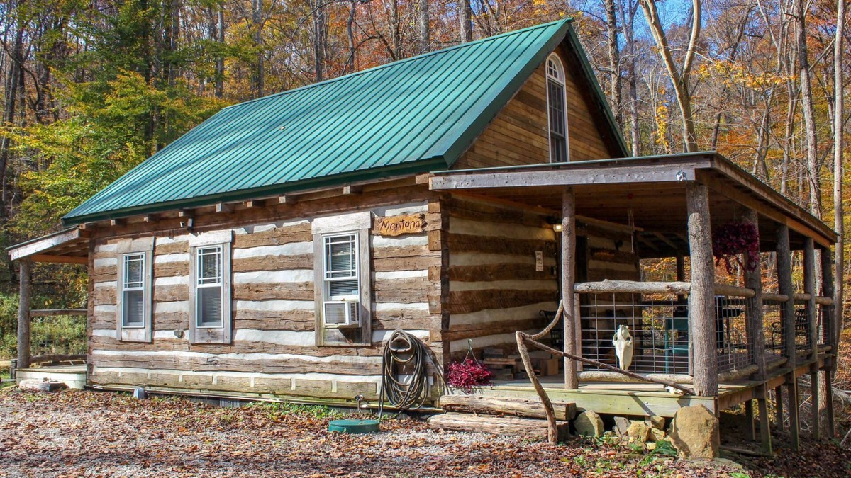 Nelsonville Cabin | 1800s Rustic Log Montana Cabin near Hocking Hills