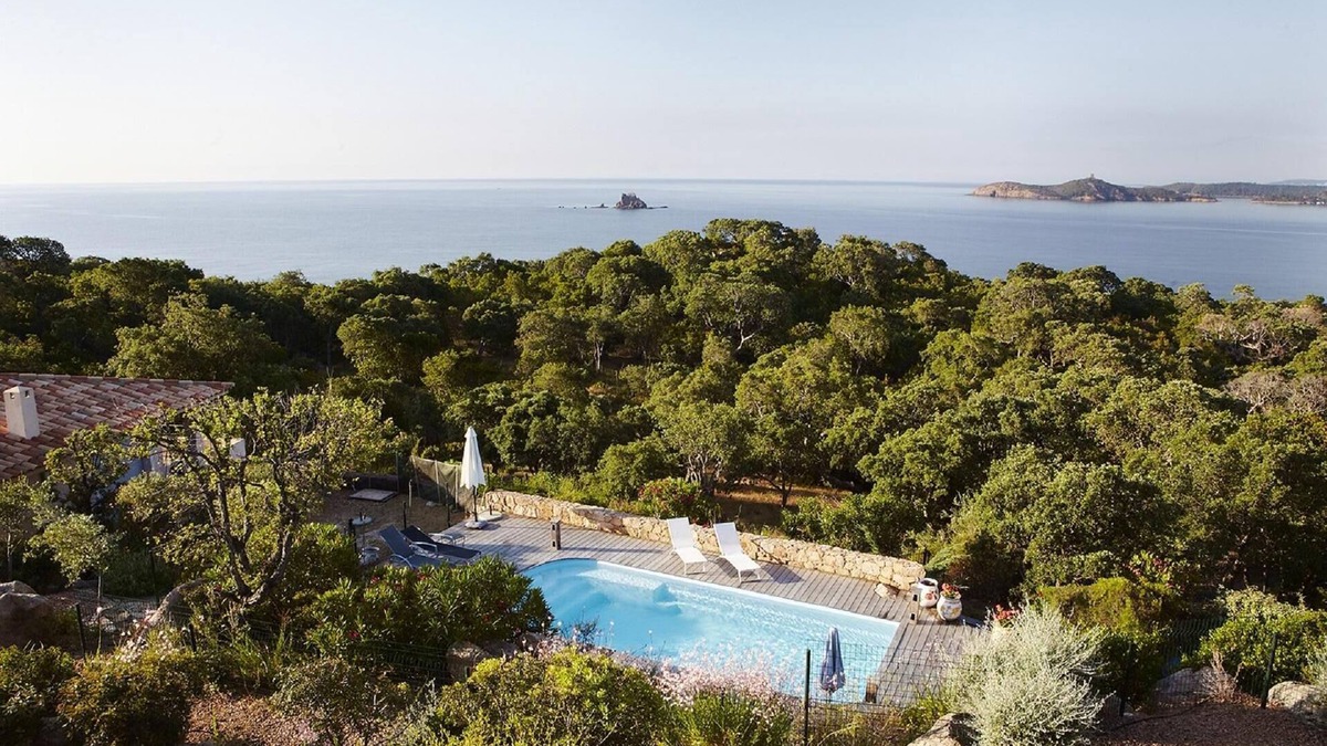 Pinarellu Villa | 180° view of Pinarello Bay Heated pool Private access to cove 5/7 rooms