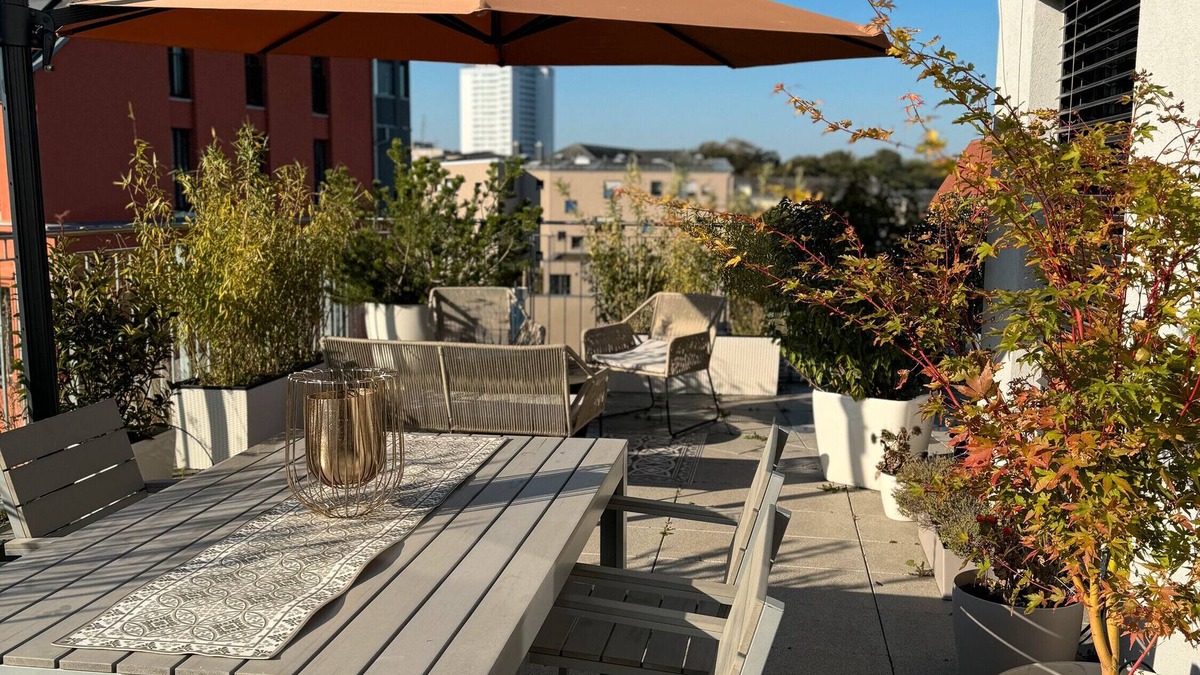 Rostock Apartment | 180sqm Penthouse 2 Bedrooms incl. Terrace & Underground Parking