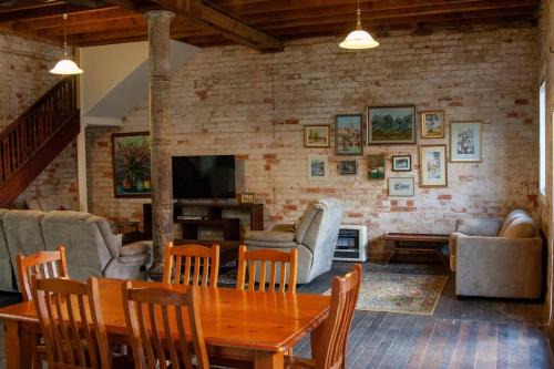 Tumbarumba House | 1885 Warehouse Apartment