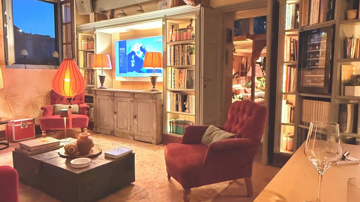 Lorenteggio Apartment | 18th century residence with garden and sauna, close to the Navigli District
