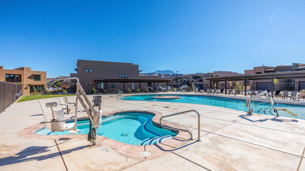St. George Villa | 18th Fairway to Heaven
