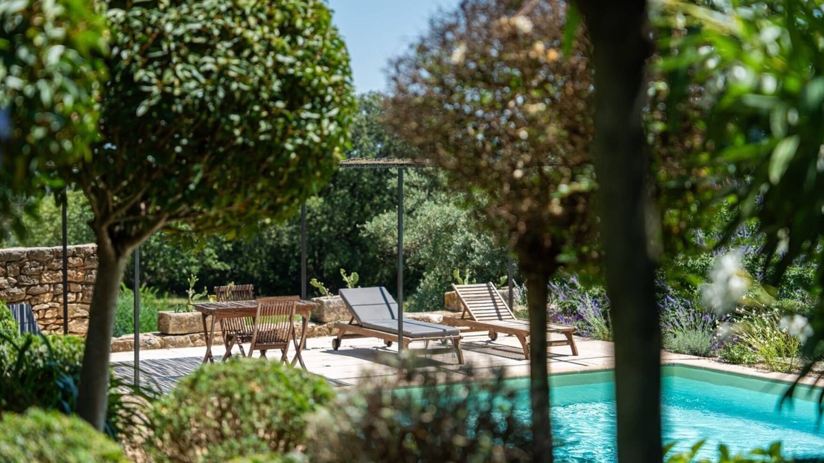 Labaume House | 18th-century farmhouse with pool facing the Ventoux and shady garden 6 kms from Uzès