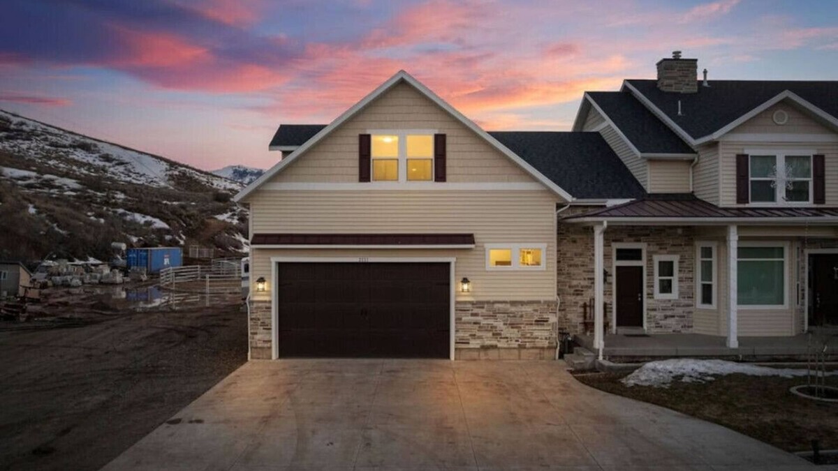 Morgan County House | 19 Miles to Snow Basin! Mountain Views! Bunk Beds!