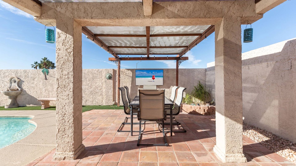 Las Vegas House | 1900 Sqft House 5beds,3bath With Heated Pool,spa,bbq