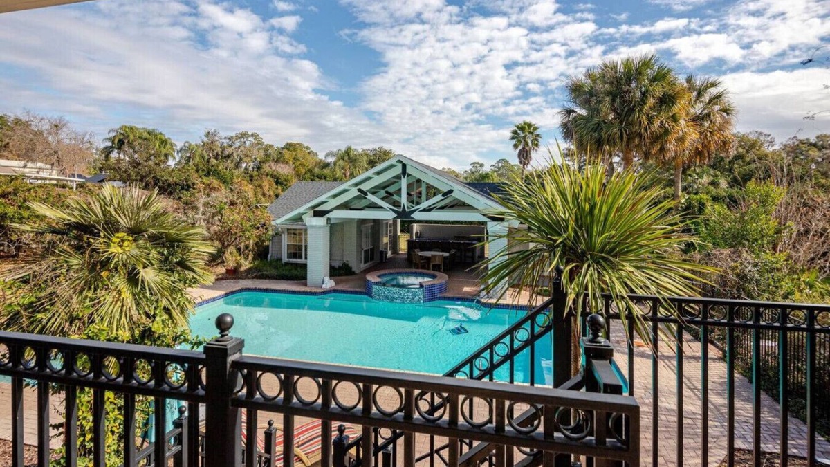 Historic District House | 1920s Luxury Estate | Spa + Gym | Game Room | Pool