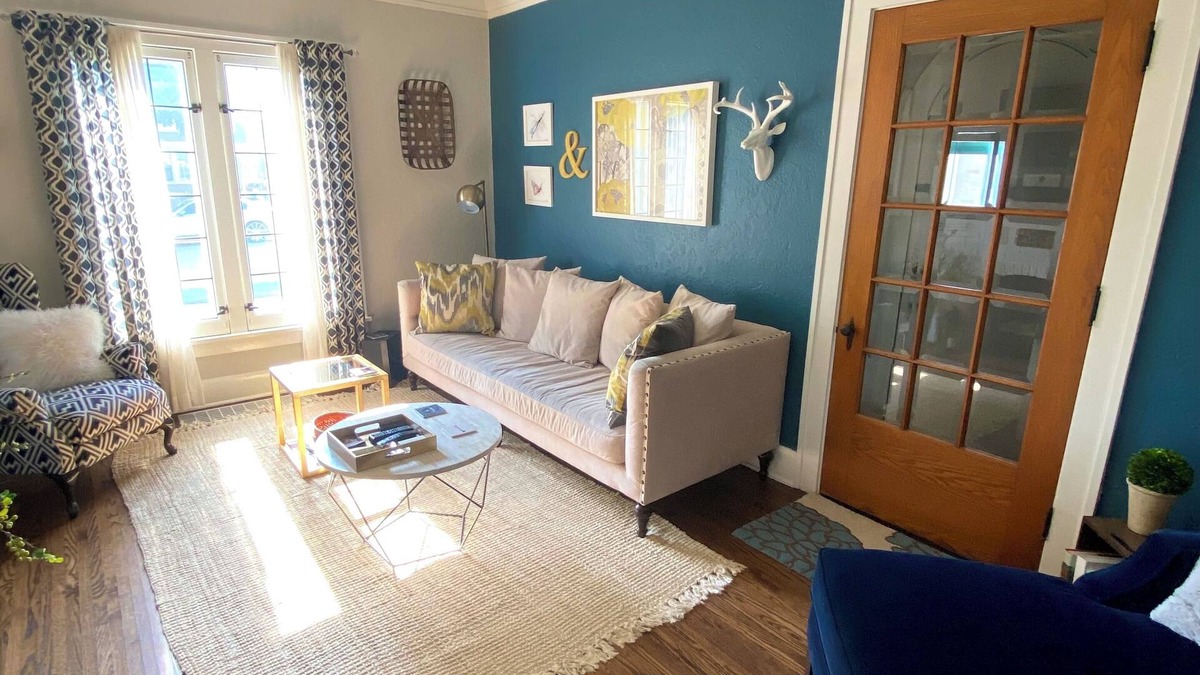 Racine House | 1930's Cottage Close to lake Michigan