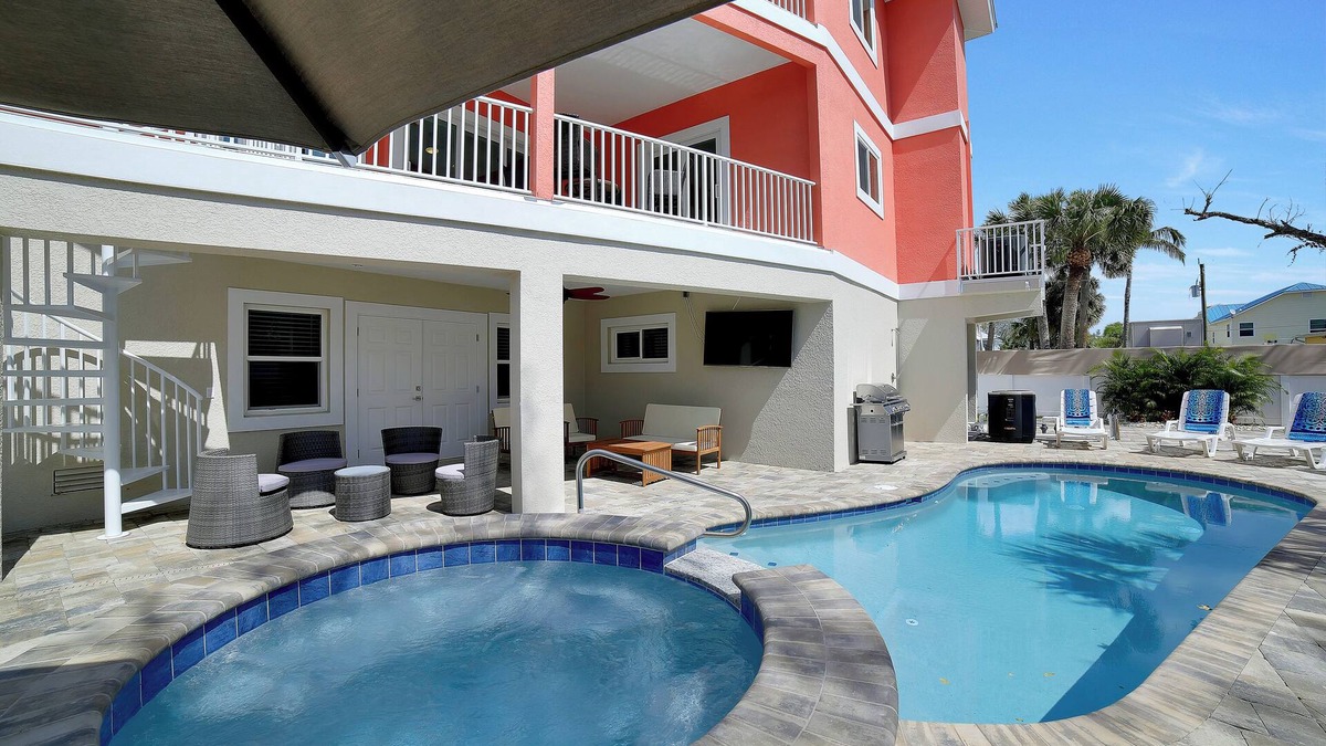 Fort Myers Beach House | 1940 Luxury 6BR Home: Heated Pool, Spa, Near Beach!