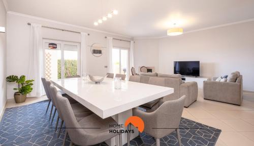 Branqueira Villa | #196 Beach & Golf by Home Holidays