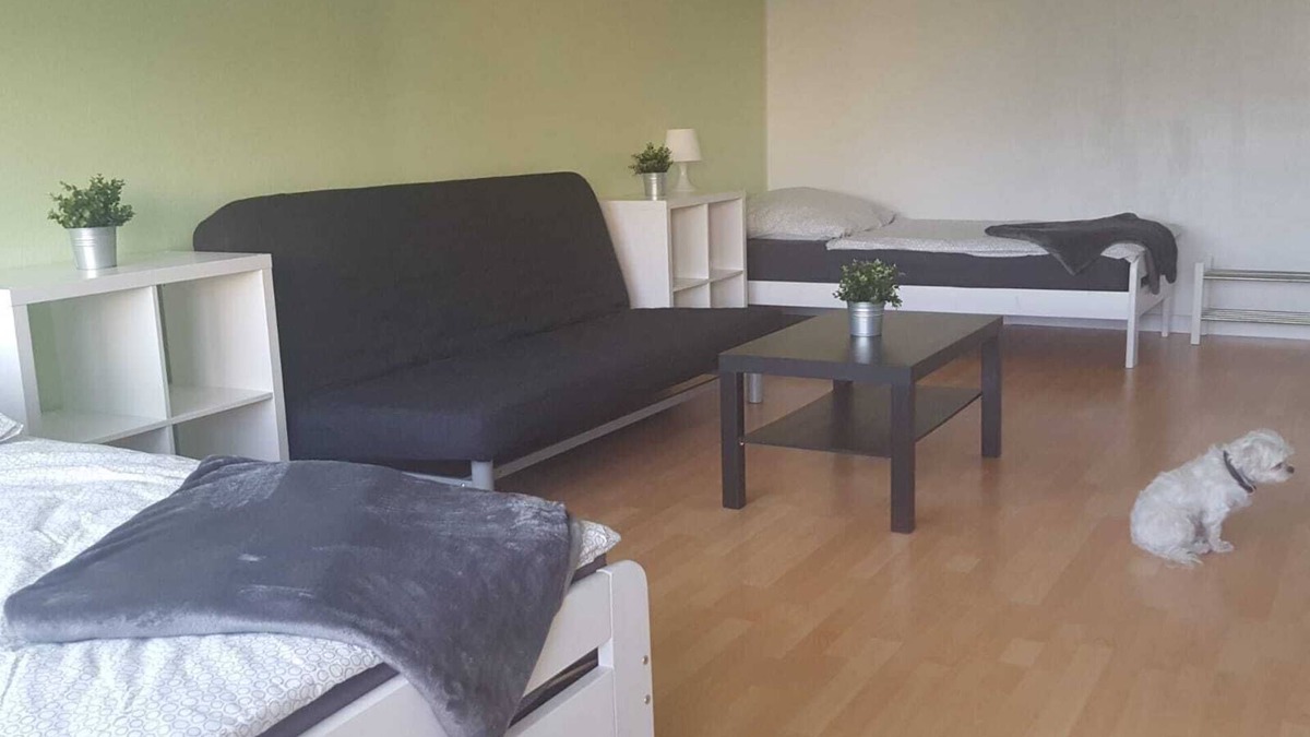 Hochheide Apartment | 1A apartment 85m2 -up to 6 persons with balcony and elevator fast WLAN