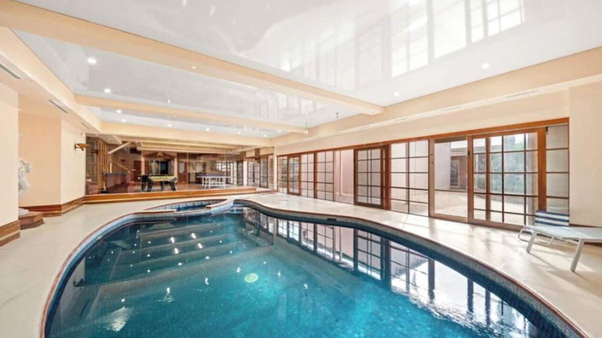 Warrandyte Villa | 1BD 1BTH Serene Retreat in Warrandyte with shared amenities and FREE parking