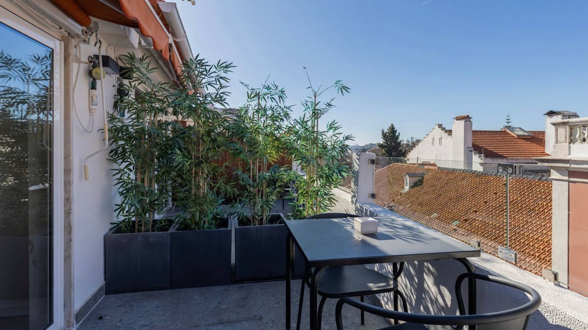 Merces Apartment | 1BDR Apartment w/AC and Terrace by LovelyStay