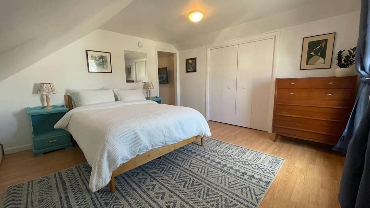 Winooski Apartment | 1bdrm Apt near UVMMC, i89, and Downtown