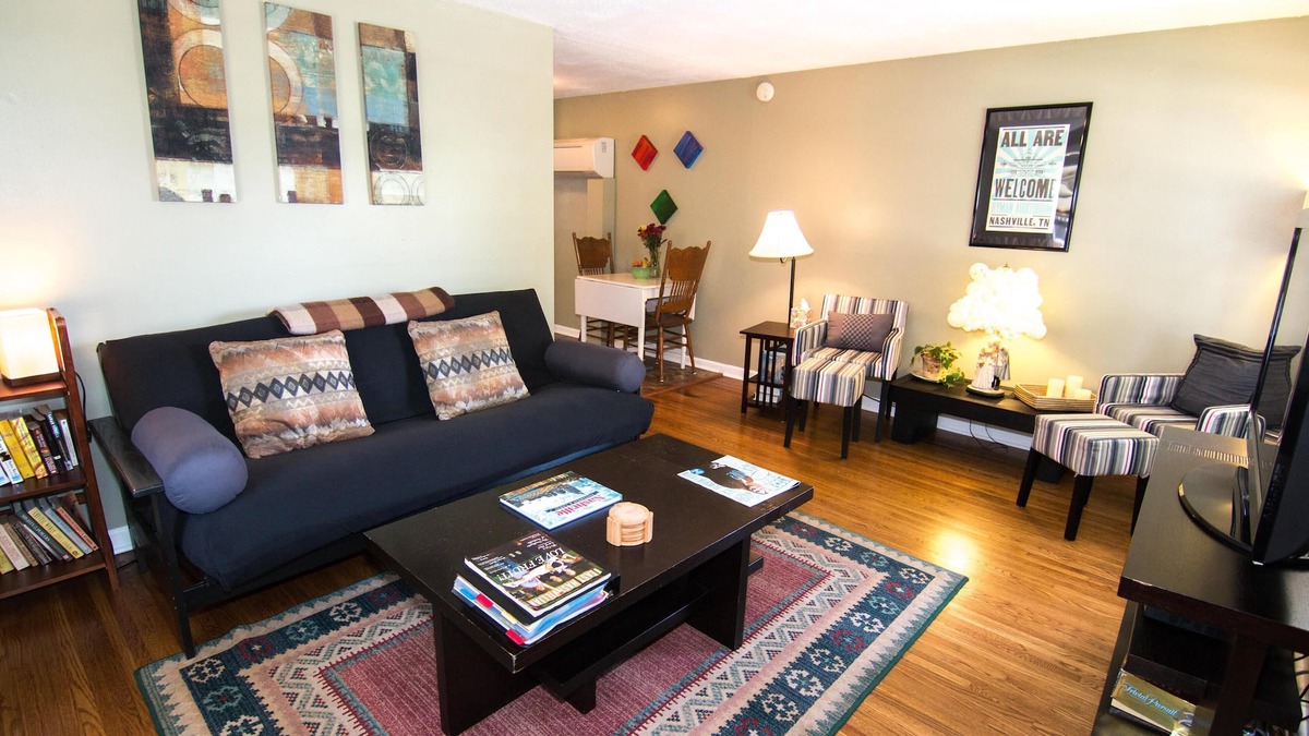 Shelby Hills Apartment | 1Bed/1Bath In East Nashville With 250 5* Reviews On Another Site (Apt B)