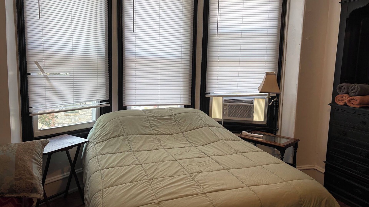 North Philadelphia Apartment | 1bedroom Apt across from Temple Hospital