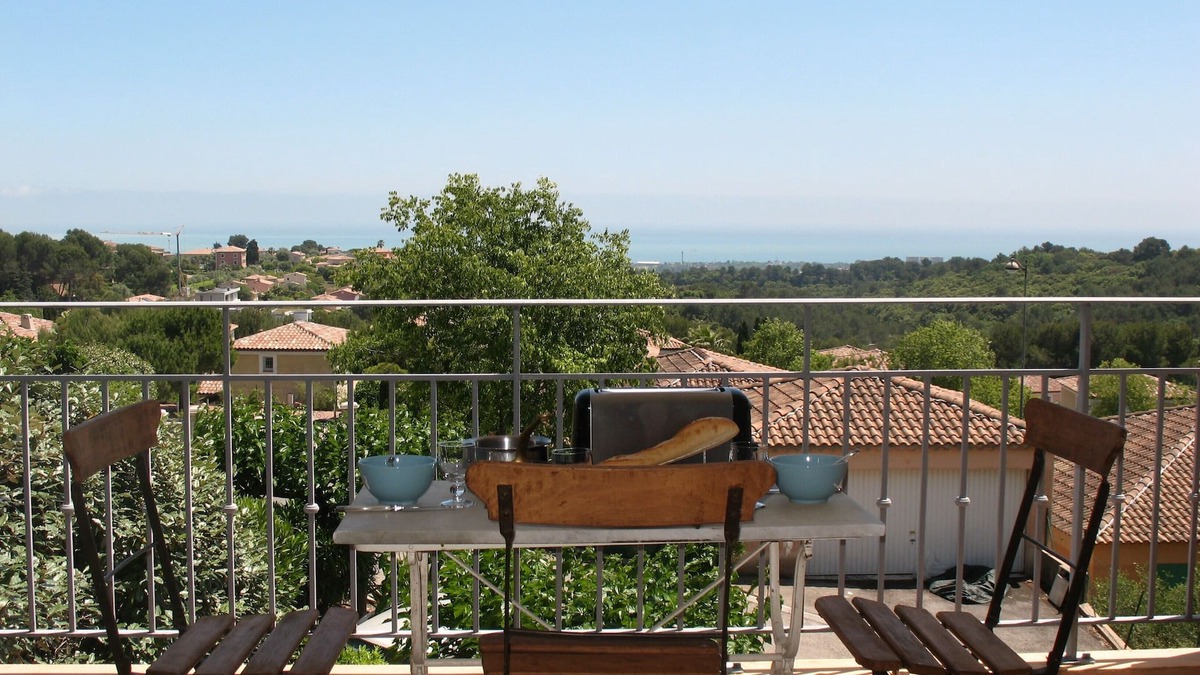 Biot Apartment | 1bedroom flat with terrasse and panoramic sea view over la Baie des Anges