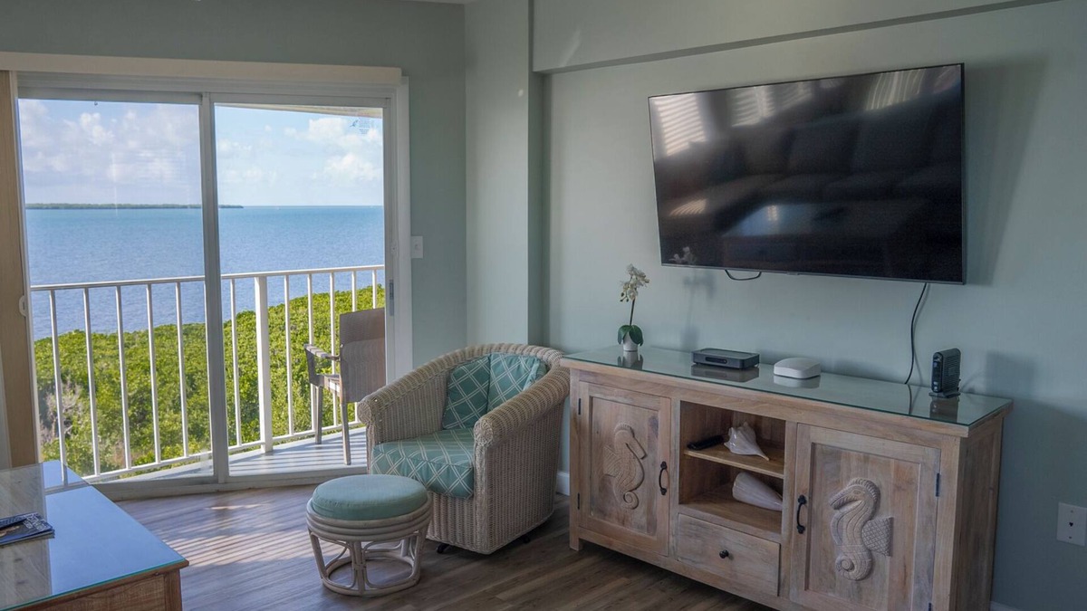 Tavernier Condo | 1BR Condo w/Ocean View, Near Coral Reef Park