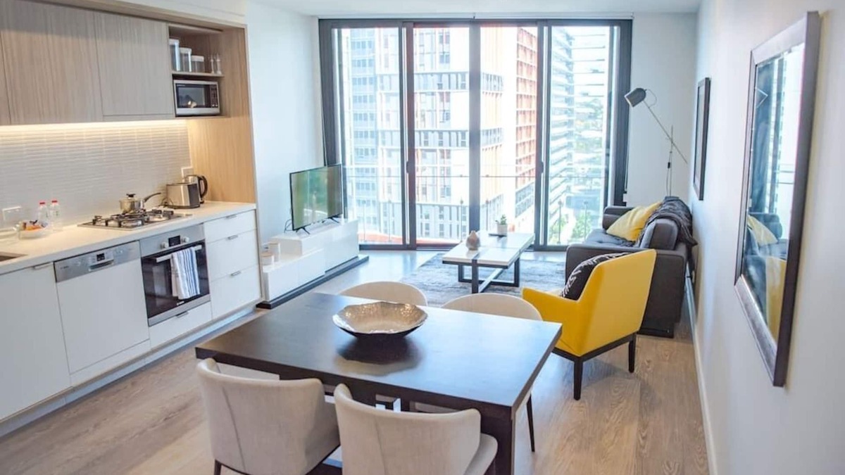 South Brisbane Apartment | 1BR Oasis in Southbank Free Wifi Pool