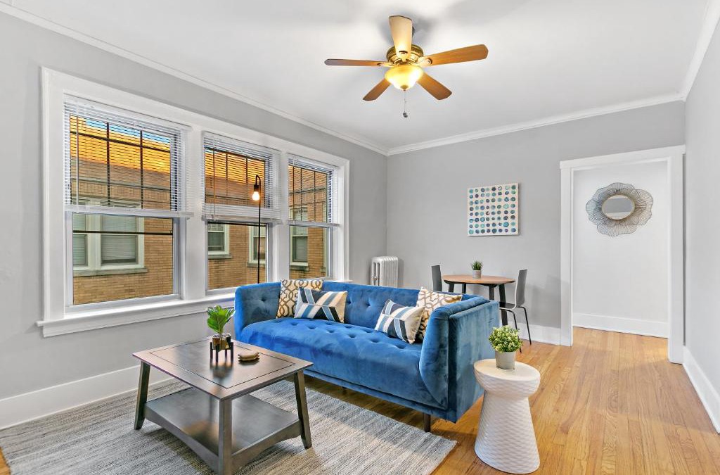 Ravenswood Apartment | 1BR Tranquil & Airy Apartment in Lincoln Square - Campbell rep