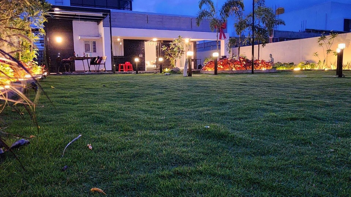 Hosur Villa | 1hr from Bangalore, Outdoor Cinema, Pool, BBQ, Lawn & Meditation Room, Party!