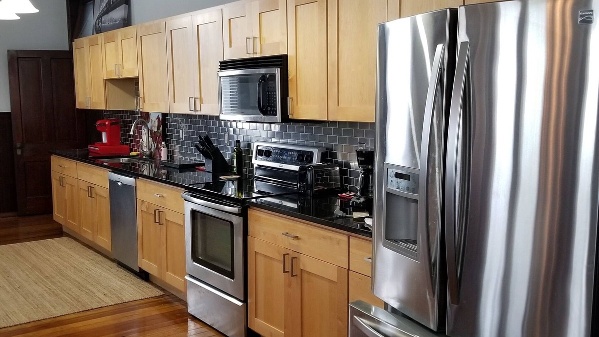 Milan Apartment | 1st Class Sophisticated Loft, @ Historic Milan 1937 Hoosier Basketball Museum