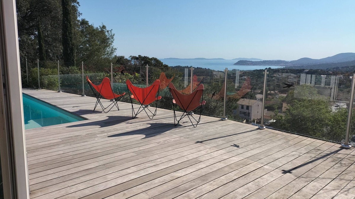 La Croix-Valmer Villa | 1st level villa overlooking the sea and the village - 300m from shops and restaurants