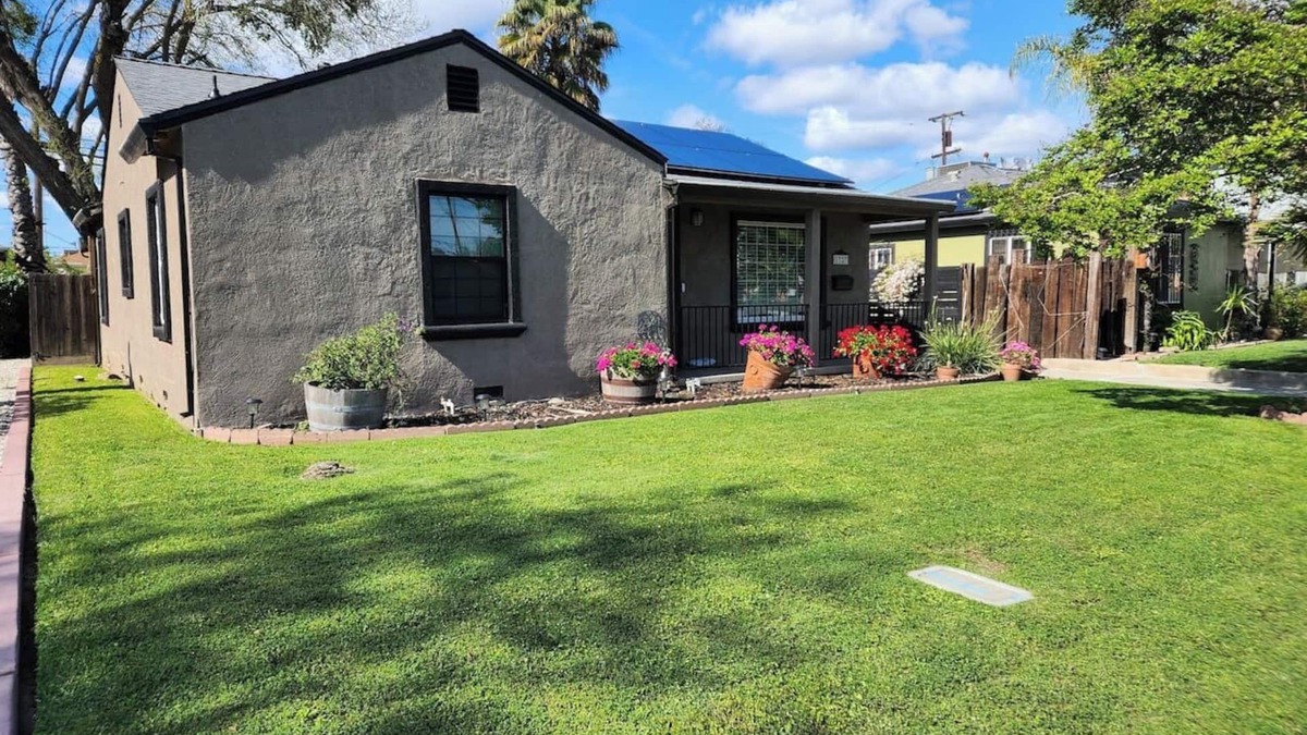 Stockton House | 2/1 Cozy Home in the Heart of the City
