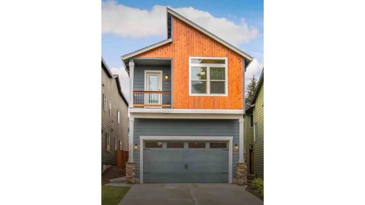 Pleasant Valley House | 2,100 SqFt Contemporary Home W/Jacuzzi & Fire Pit