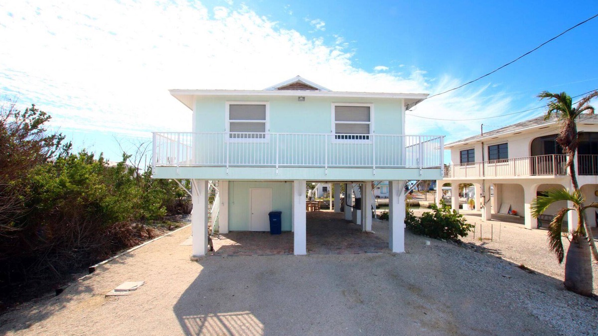 Doctor's Arm House | 2/2 Canal Front Home Big Pine Key. Easy ocean and gulf access!