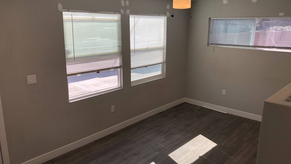 Lennox House | $2,295 - 2 Bedroom 1 Bathroom House In Inglewood With Great Amenities