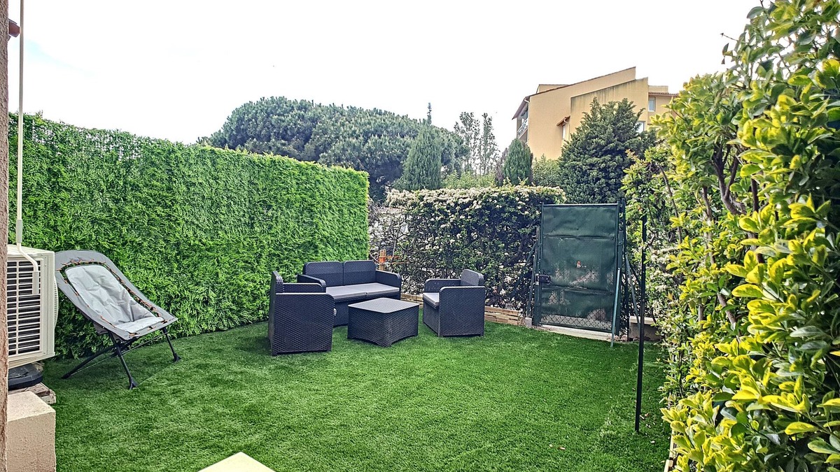 Frejus Apartment | 2/3 AIR-CONDITIONED ROOMS GARDEN LEVEL SWIMMING POOL TENNIS PÉTANQUE 5MN FROM BEACHES